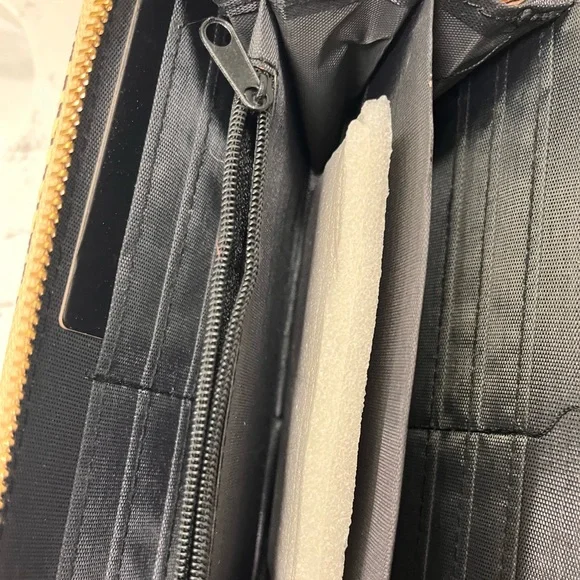 raffia straw zipper clutch wallet - holds 12 cards plus cash - Picture 8 of 8